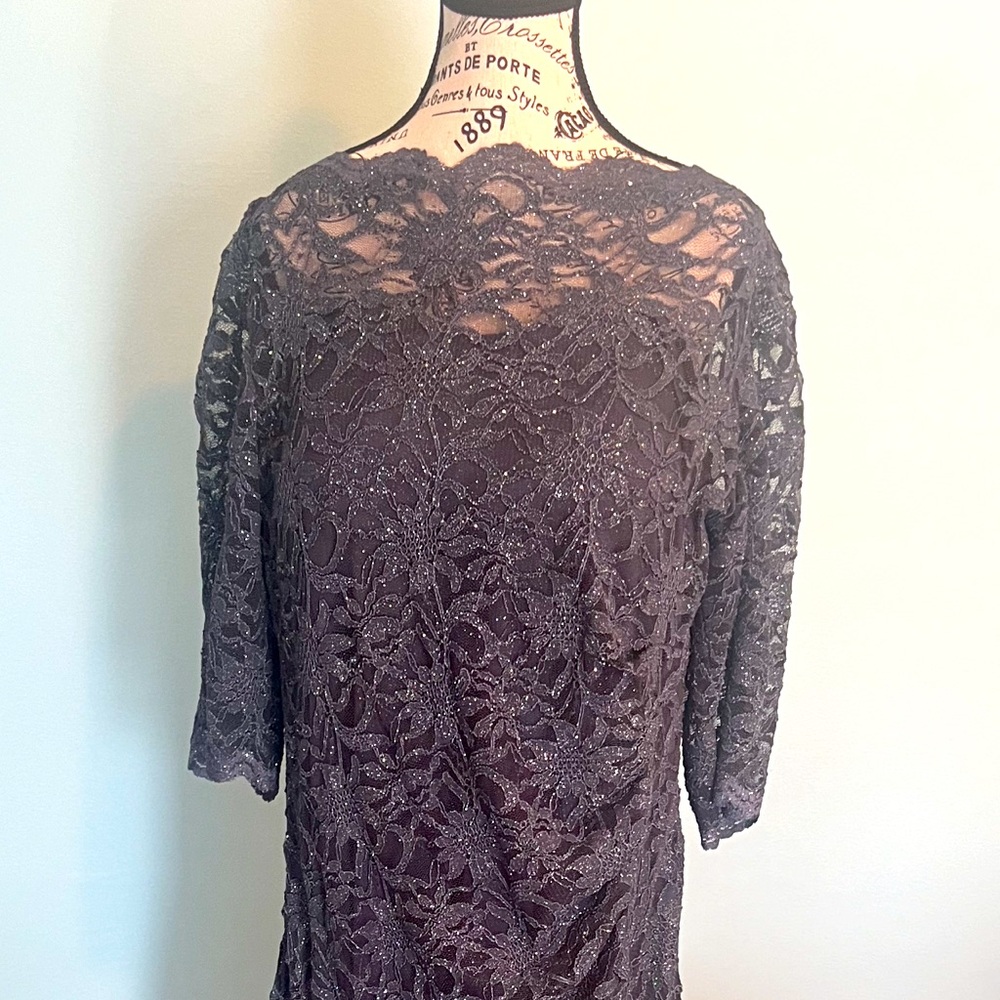 Size 20W blue/silver lace gown. 3/4 sleeves.